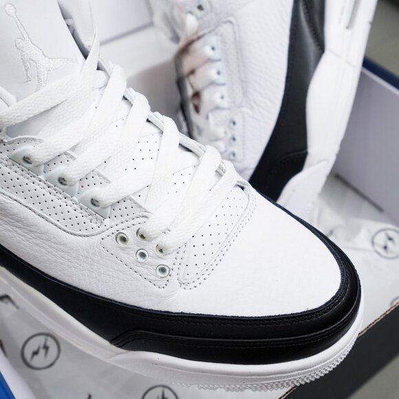 FRAGMENT DESIGN X AIR JORDAN 3 RETRO SP 'WHITE' - Picture 2 of 6